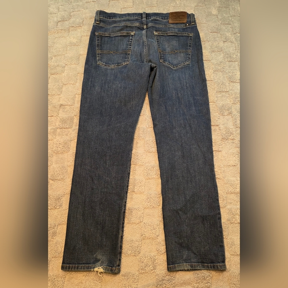 Lucky Brand Jeans Mens 34x30 Blue Denim 221 Straight Leg Medium Wash Stretch Fit - Picture 2 of 15